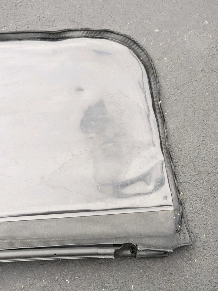 吉普牧马人后升降门烟窗软顶 2011 - 2017 5SQ94SX9AC 原始设备制造商  — 第 4/4 张图片