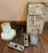 Sunbeam Mixmaster Deluxe Mixer Slicer Shredder Attachment 94480 1985 Open Box