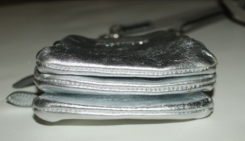 JIL SANDER mini borsa a tracolla tre tasche in pelle argento metallizzato - Foto 7 di 8