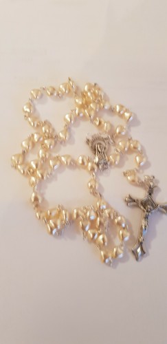 Beautiful White Pearlised Heart Shape Beads Rosary Set - Picture 3 of 3