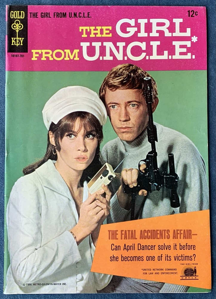Stephanie Powers in The Girl From U.N.C.L.E. #1 Silver Age 1967 TV Comic