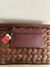 Mindi Charging Wristlet