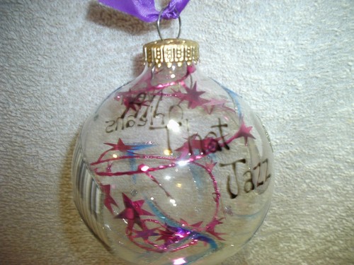 NEW ORLEANS GLASS CHRISTMAS ORNAMENT ALL THAT JAZZ HAND MADE