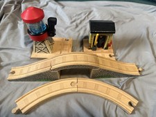 Lot of Thomas the Tank Engine wooden train tracks Water tower Maron Crossing