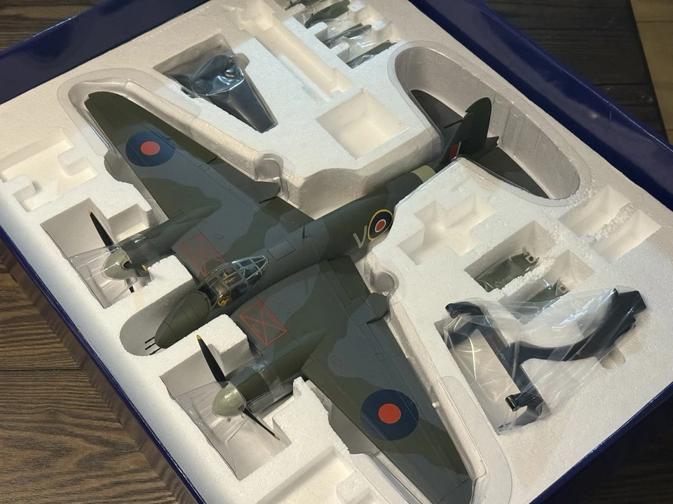 Rare Corgi AA34606 De Havilland Mosquito FBVI MM403 SB-V 464 SQN RAAF 1944 NIB - Image 4 of 4