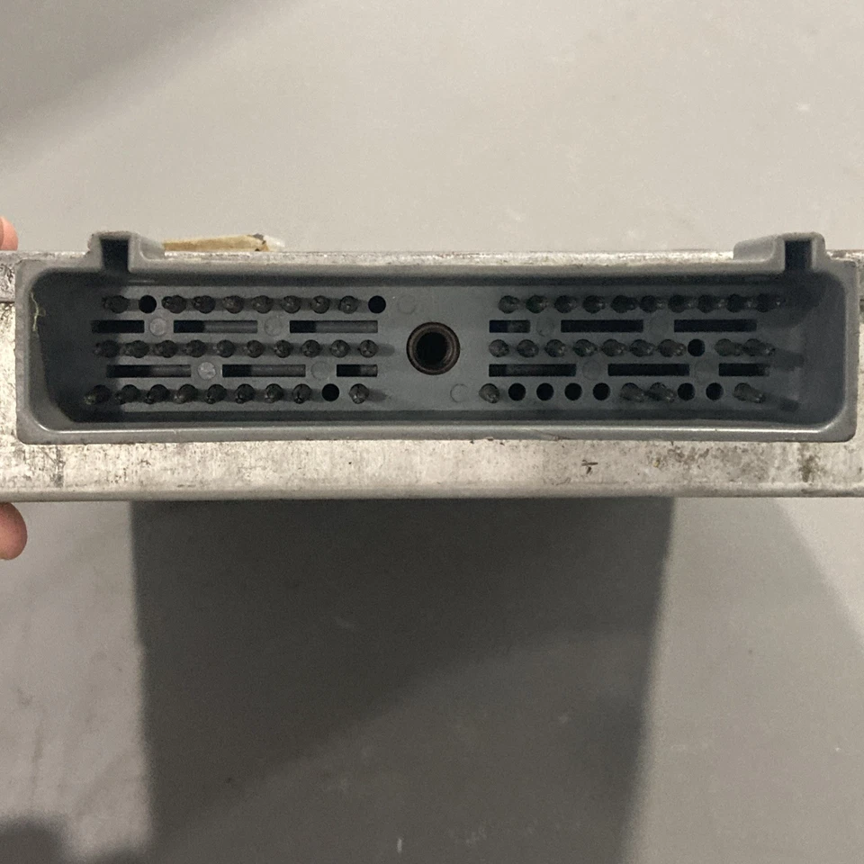 1984-1985 Ford Thunderbird ECU/ECM 5,0 л E4VF-12A650-P1A - Изображение 4 из 4