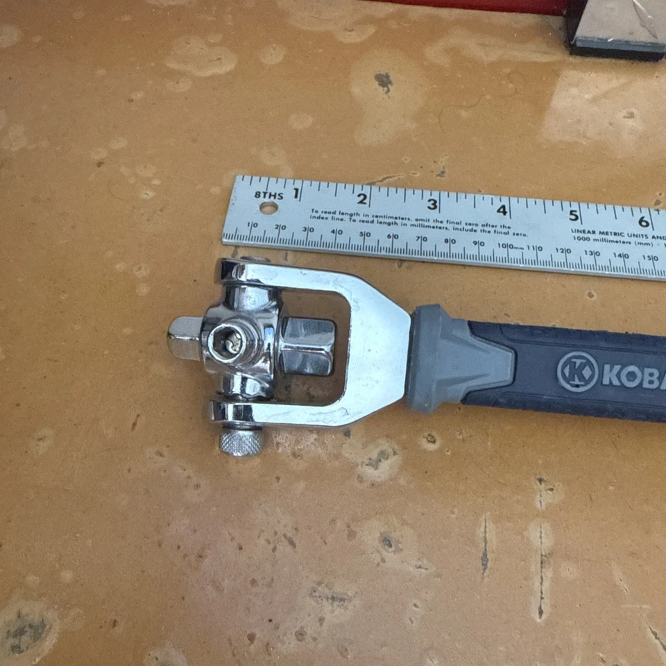 Kobalt Dogbone Multi-Socket Ratcheting Wrench 8-in-1 Swivel Head Tool - Image 4 of 4