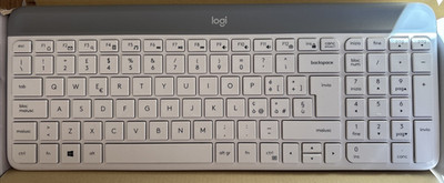Logitech MK470 Slim Wireless Keyboard  QWERTY ITALIEN   Weiß  B-Ware