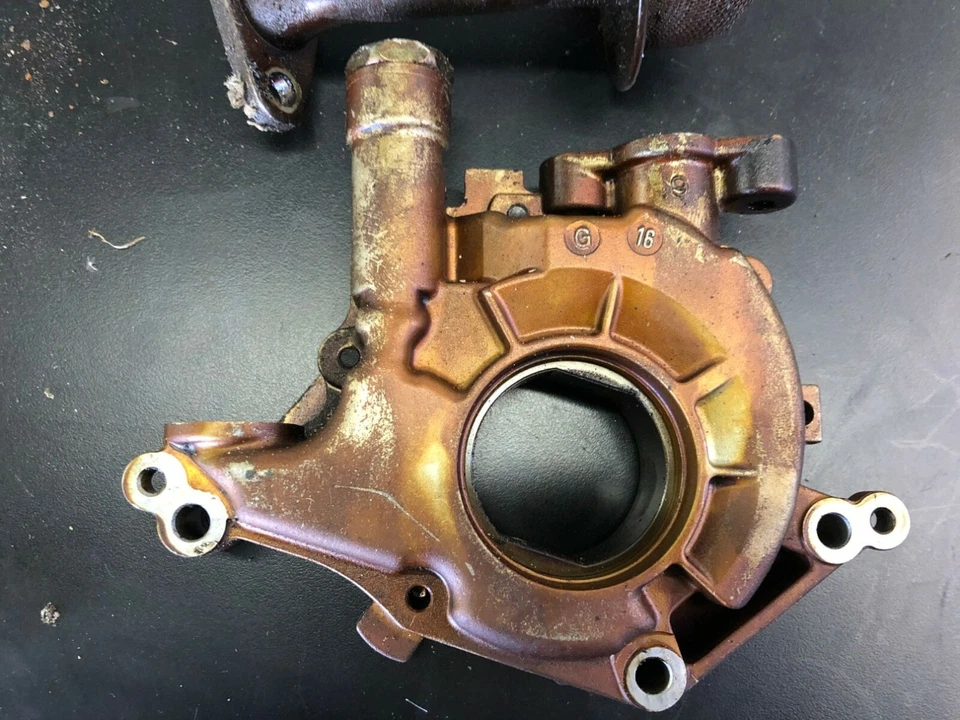 2000 INFINITI I30 3.0L 6CYL ENGINE MOTOR OIL PUMP RECIRCULATION OEM  Foto 3 de 4