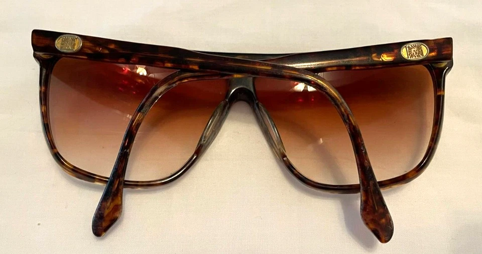 Vintage Anne Klein San Remo 109 Tortoise Sunglasses Very Good Condition Read - Image 2 of 4