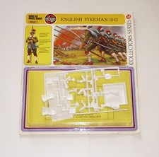 1970s Airfix 54mm English Pikeman 1642 - figure kit