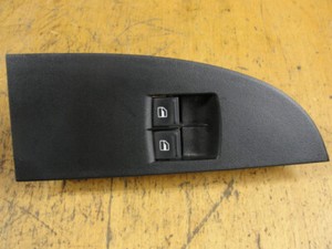 Seat Leon 1.9 TDI DPF DSG Fensterheber Betätigung Links Vorne 1P1867171