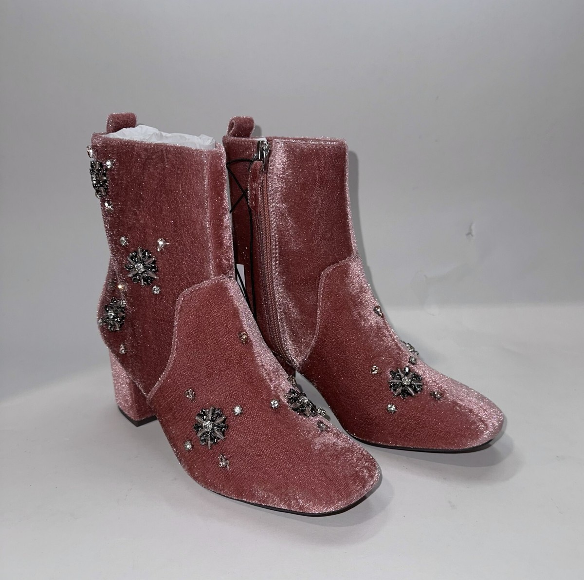 Who What Wear Women’s pink Alessia Embellished Velvet Block Heel Zipper