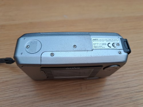 Sanyo Digital Camera VPC-G250 - Boxed - Full Working Order - Picture 9 of 17