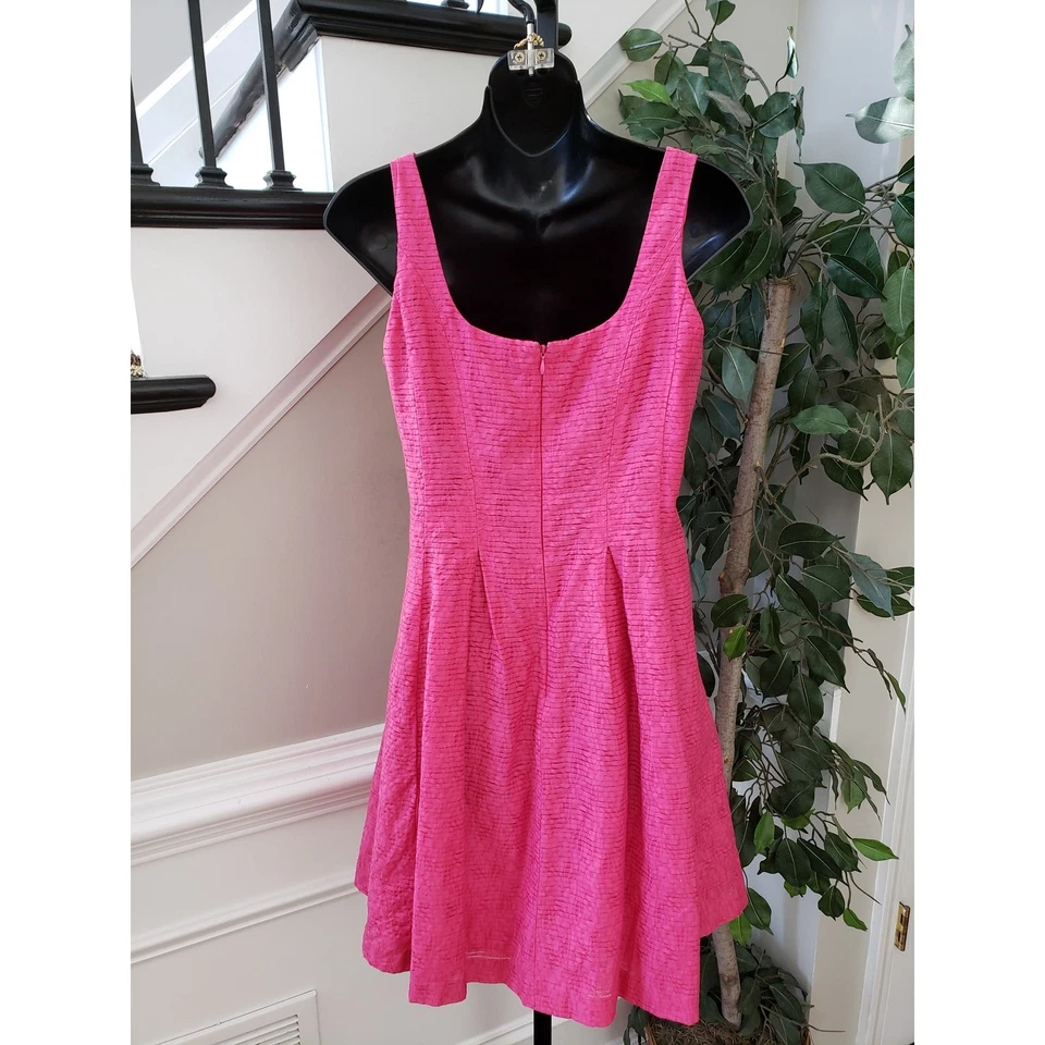 Nine West Fit & Flare Dress Womens Size 4 Pink Textured Scoop Neck Back Zip - Image 4 of 4