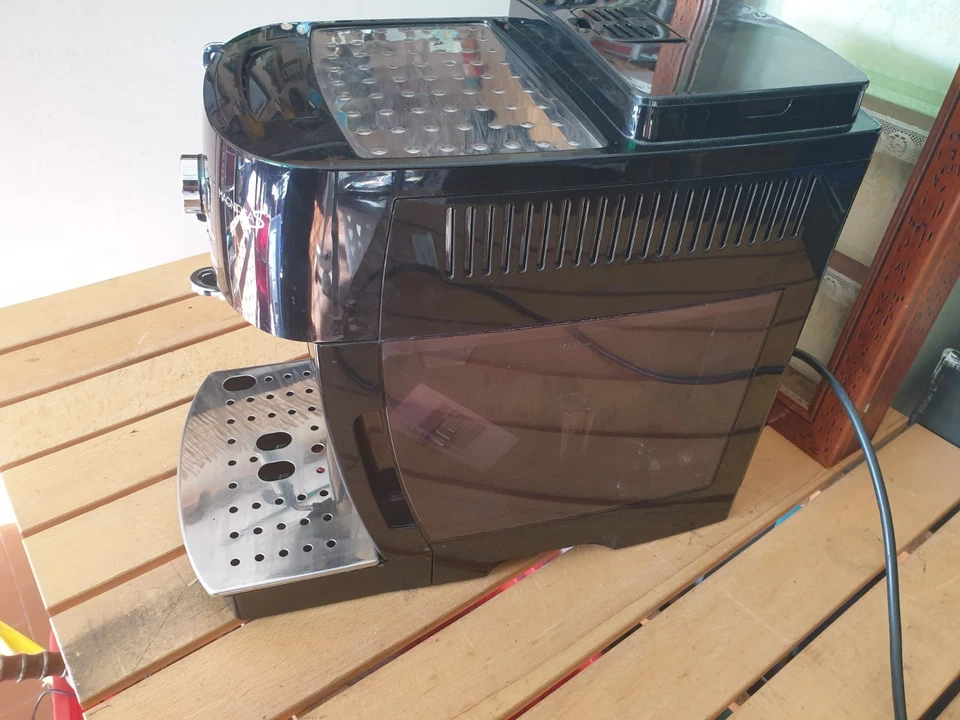 DeLonghi Magnifica S, foto 3 di 5