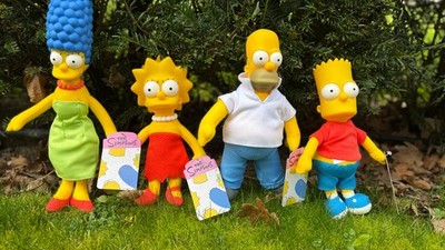 4x The Simpsons Family Bart Homer Lisa Marge Simpson Plüsch Sammel Figur Jakks