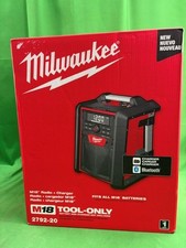 MILWAUKEE 2792-20 M18 RADIO  CHARGER TOOL ONLY NEW F40038612 