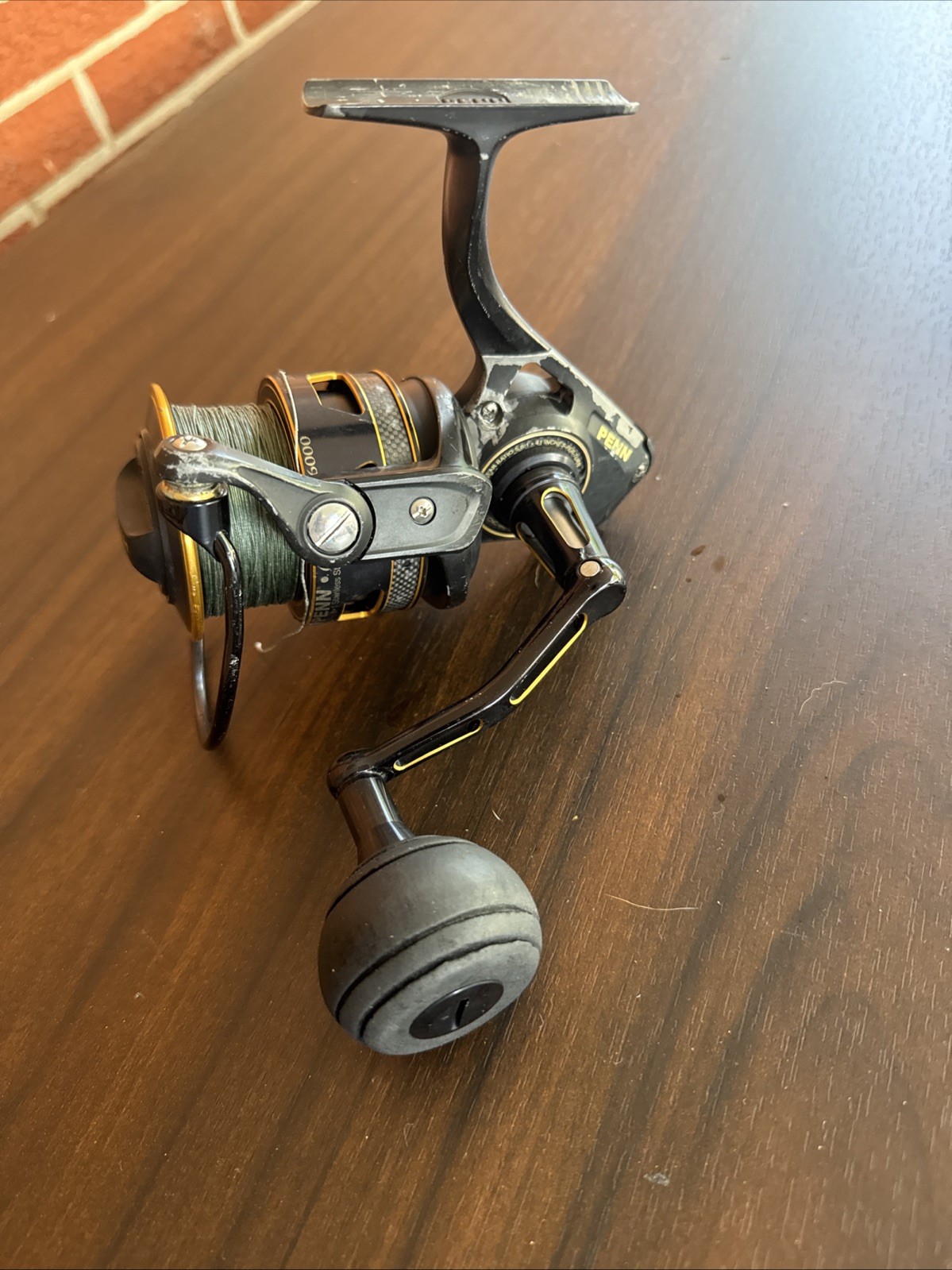 Penn Clash 6000 Spinning Fishing Reel Black/Gold HT-100