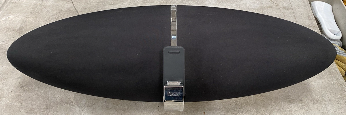 美品 B&W Zeppelin スピーカー　ipod iphone B&W Zeppelin Mini iPod Speaker (Playback 28) - The Absolute
