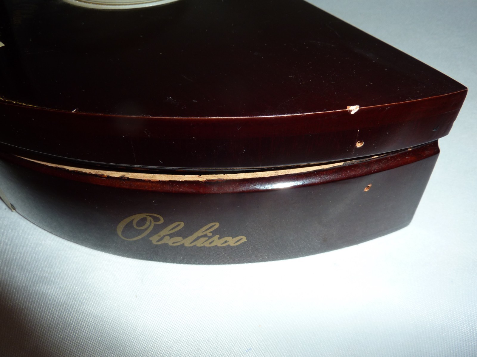 Rare La Gloria Cubana Obelisco Half Moon Shaped Cedar Cigar Box w Velvet Bed!