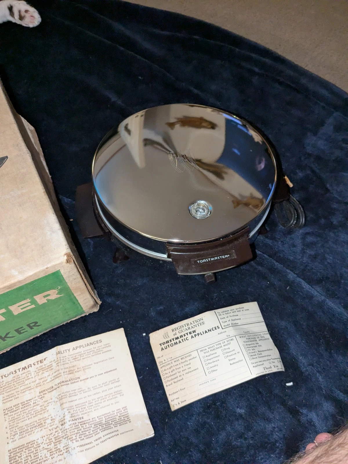Vintage TOASTMASTER WAFFLE BAKER model W252 Very Nice Condition