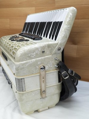 Guerrini Berkeley Accordion 41 Key 120 Bass Italy w/Case Vintage
