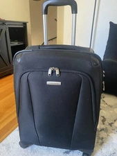 Samsonite 21 inch Softside Expandable Spinner Luggage Carry On Black