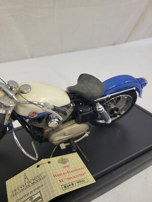 1/10 Franklin Mint 1957 Harley Davidson XL Sportster Motorcycle
