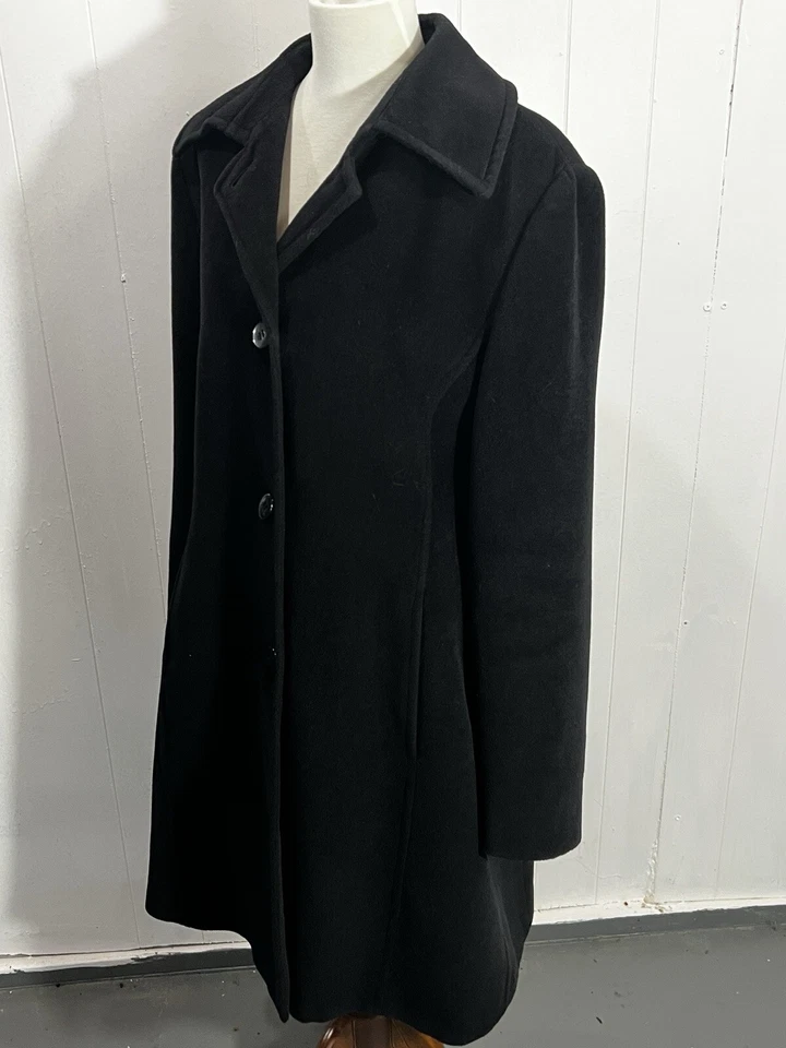 Jones New York Women’s Classic Wool / Angora Coat Single Breasted Size 14 NICE - Image 2 of 4