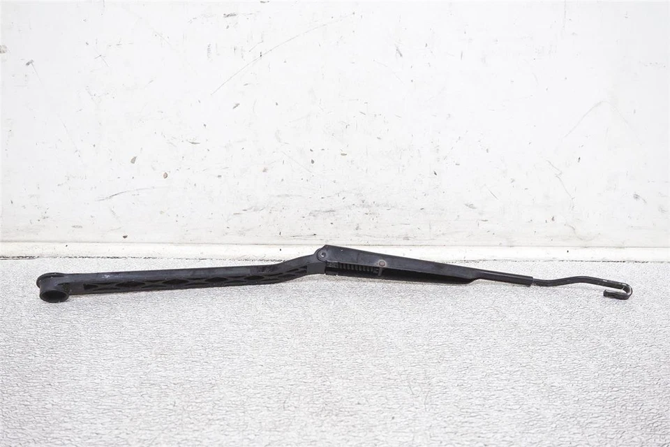 00 92 93 94 95 96 97 98 99 Brazo limpiaparabrisas derecho Lexus Sc300 85211-24080 Foto 2 de 4
