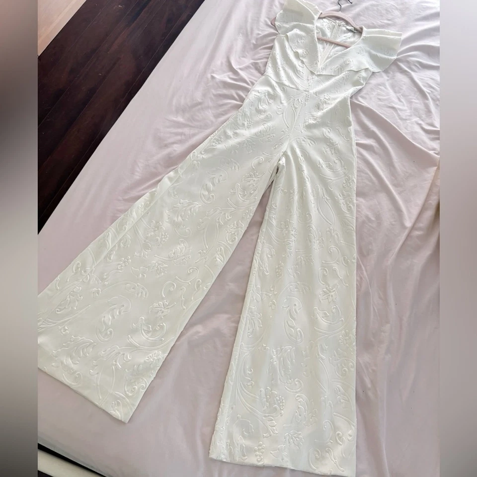 Alexis White Textured Jumpsuit size XS - Image 2 of 4