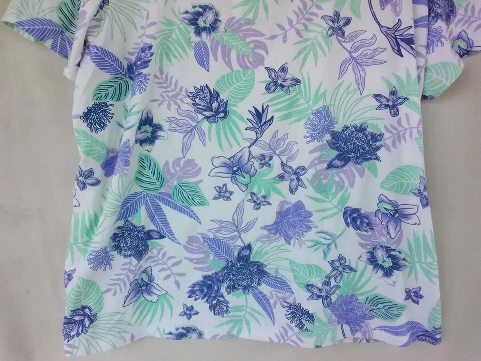 Women Plus 1X Woman Coral Bay Floral Knit Blouse Top Shirt - Image 4 of 4