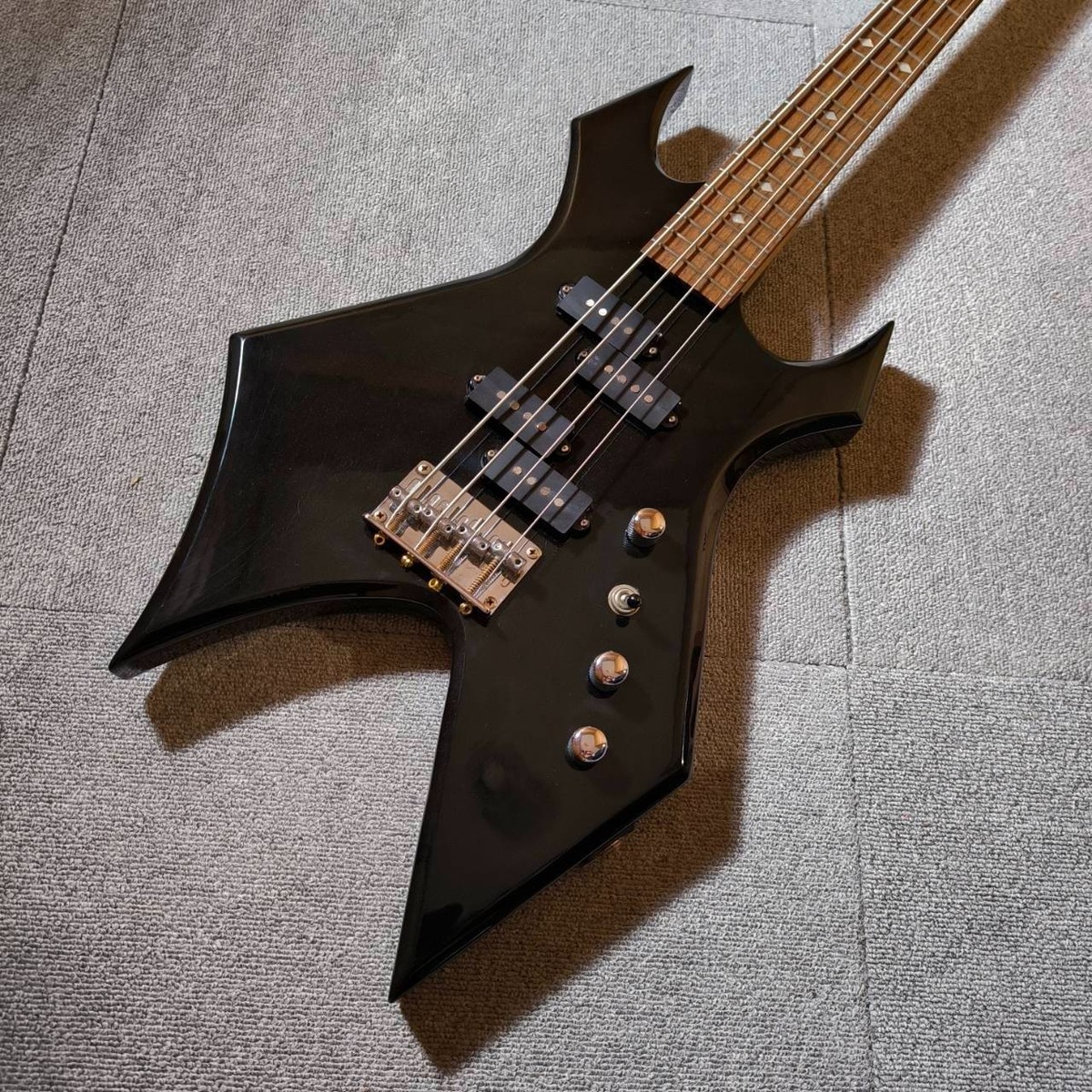 B.C. Rich Warlock 4弦エレキベース ブラック B.C. Rich BC Rich Warlock Electric Bass Black Bolt-On Shipping
