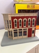 Rail King MTH Corner AUTO PARTS STORE 30-9056 Train Accessory Building Nice!