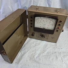 1946 TRIPLETT 2405 Electrical Volt Ohm Milliammeter Metal Case Restorative