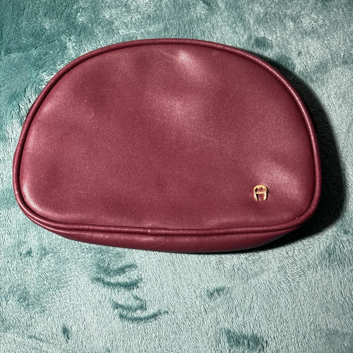 Vintage Etienne Aigner Knit Hat: Burgundy Logo, 1980s,mirror,luggage tags (17) Etienne Aigner Red 1980s Vintage Accessories for sale | eBay main image 2