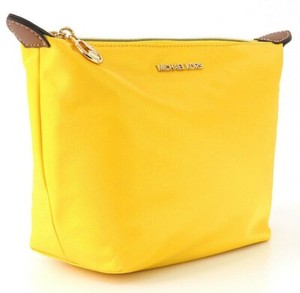 michael kors medium pouch