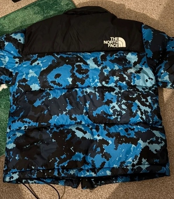 Women's North Face 1996 Nuptse Jacket Blue Lake Camo Small Rare Free UK Delivery image 3