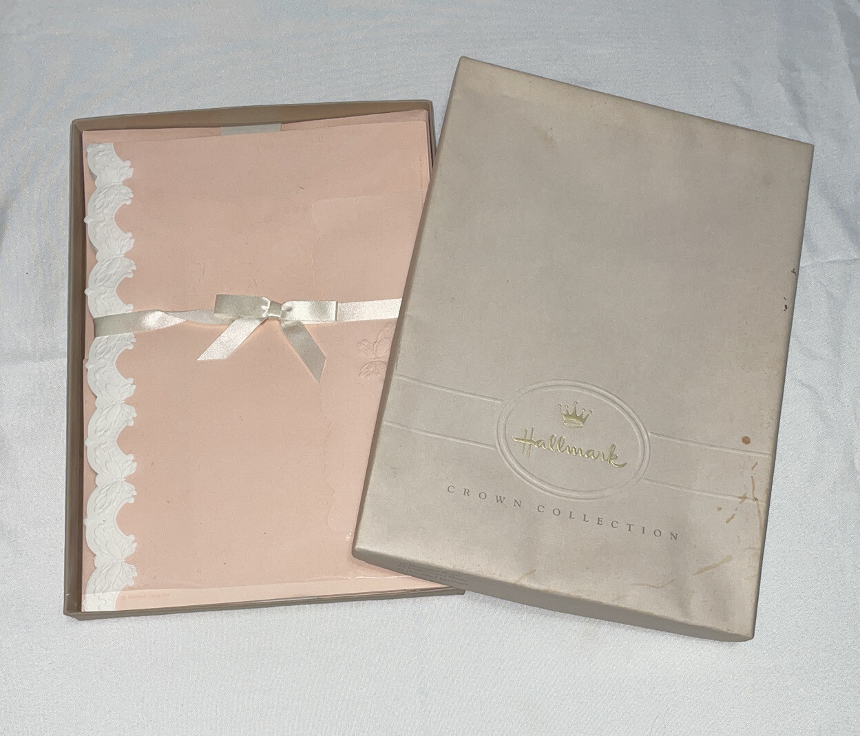 Hallmark Crown Collection Pink Stationery Set Embossed Scalloped NOS 16