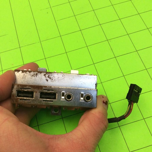 Computadora de escritorio HP Compaq D530 PD1087P panel de puerto USB/audio (alguno óxido) - Imagen 5 de 5