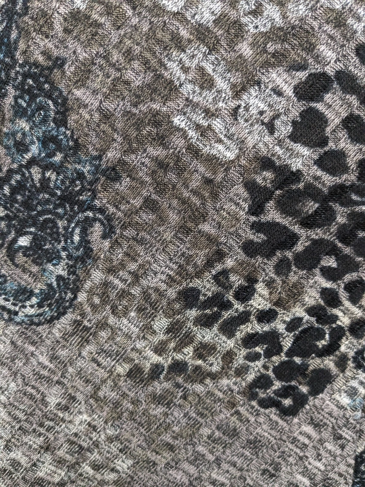 Top Tunica Alyx Grigio Verde Leopardo Paisley Stampa Morso di Squalo Flowy Stretch 3X