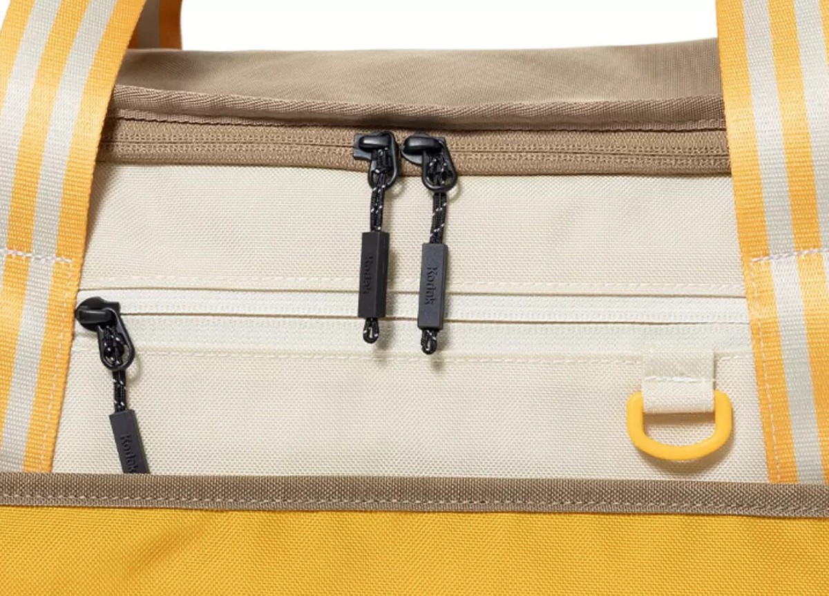 KODAK Apparel Medium Boston Bag/ Ivory/ Travel Duffle