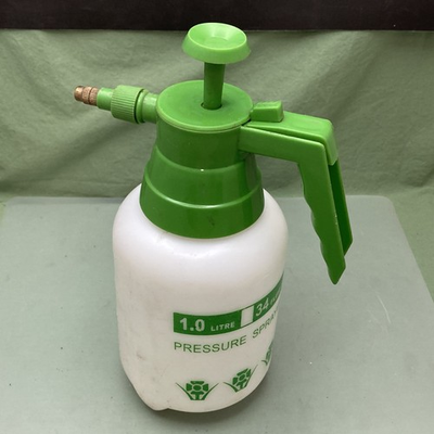 #ad New 1 Liter Pressure Sprayer $21.43
