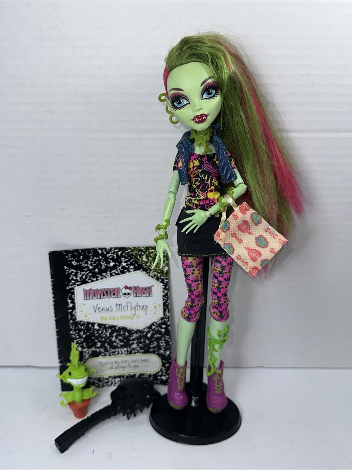 Monster High Venus McFlytrap Doll Chewlian Diary First Wave 