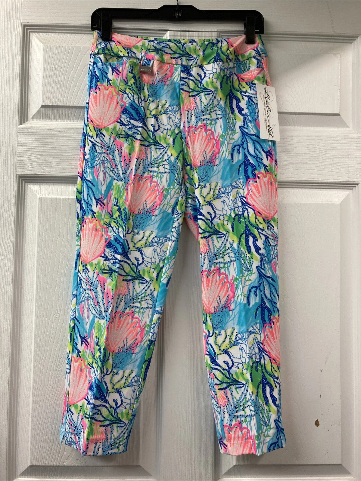 Lulu B Size 16 Colorful Coral Print Capri Pants
Opens in a new window or tab