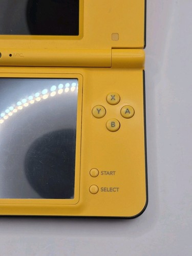 Nintendo DSI XL Konsole - Gelb - Bild 10 von 17