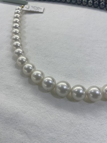 17x18.2mm Gem Quality South Sea Pearls. Diamond Clasp, 4 Carat Diamond Ball Clas - Picture 2 of 8