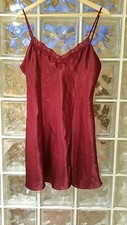SOPHIA BY DELICATES MAROON CHEMISE NEGLIGEE Size Medium
