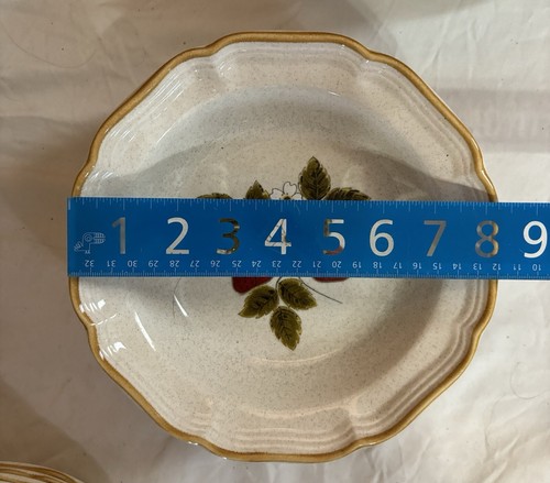 Large Collection Of Vintage Mikasa Strawberry Fields Dinnerware - Picture 5 of 5